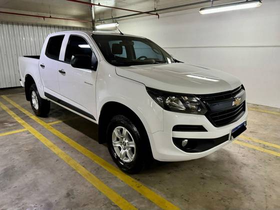 CHEVROLET S10 2.5 ADVANTAGE 4X2 CD 16V FLEX 4P MANUAL CHEVROLET S10 2.5 ADVANTAGE 4X2 CD 16V FLEX 4P MANUAL